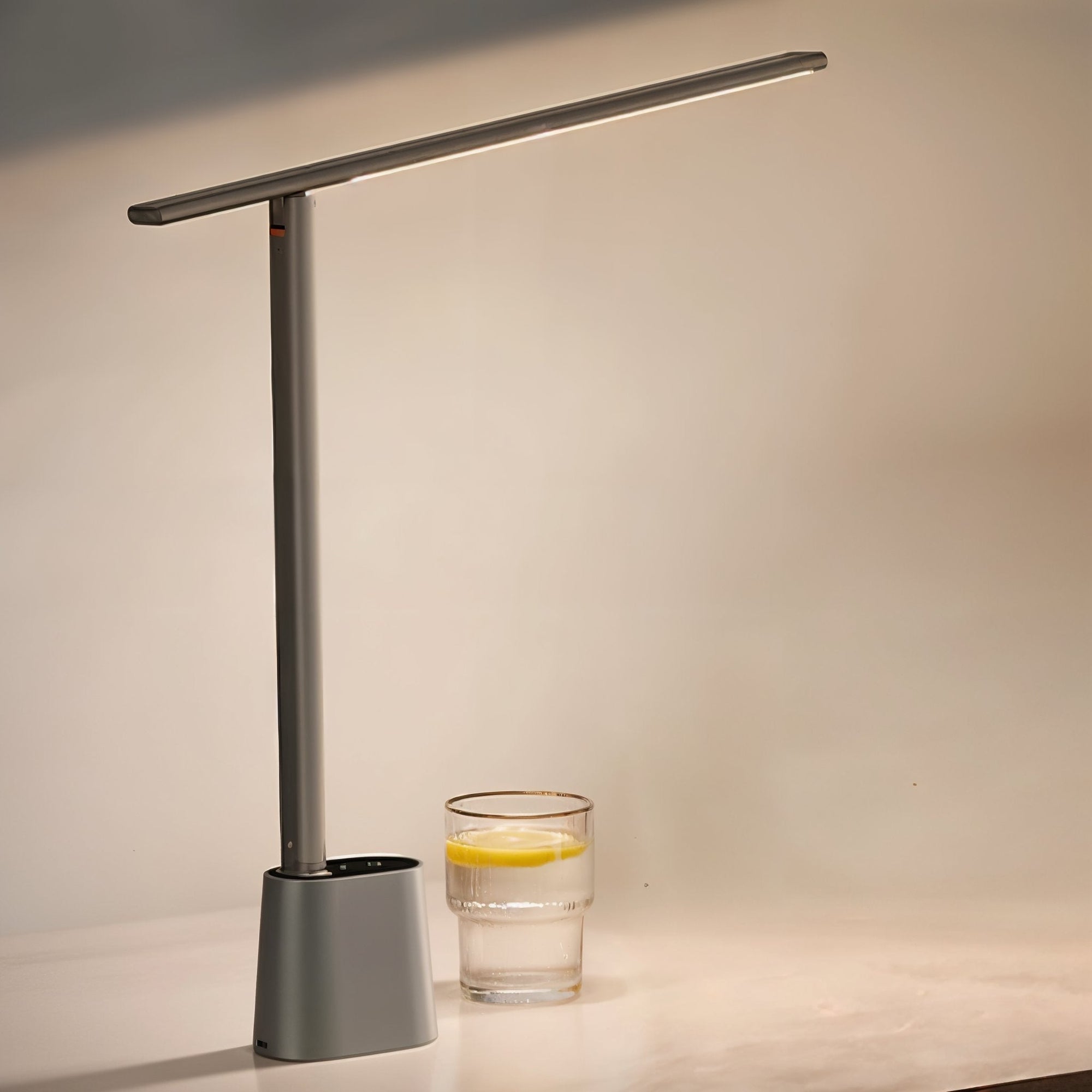 Luminária de Mesa LED Flexível USB com Dimerização: Tecnologia e Conforto Visual