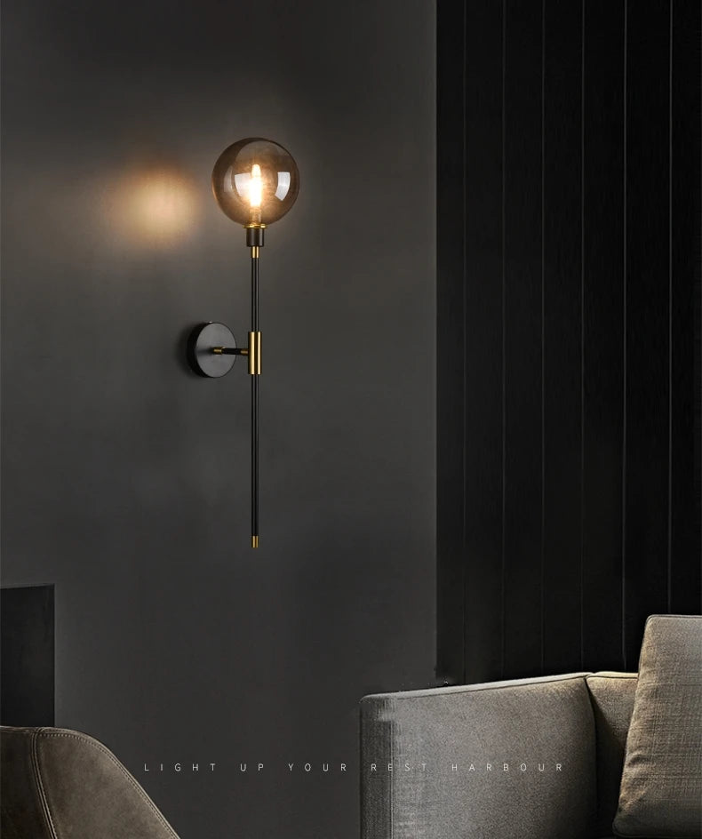 Arandela NoirLine – Elegância Vertical com Estilo Atemporal