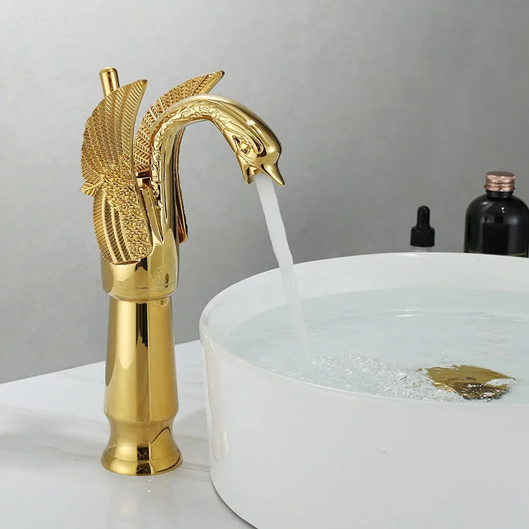 Torneira Cisne Dourada Misturador Quente e Frio Luxo