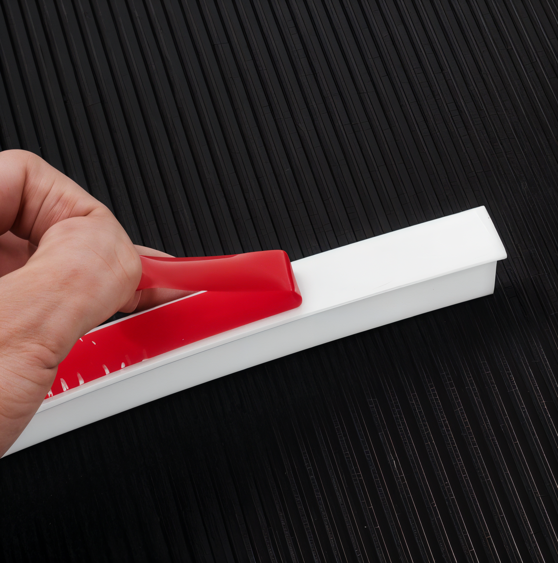 Barreira FlexWave™ – Contenção Inteligente para Banheiros