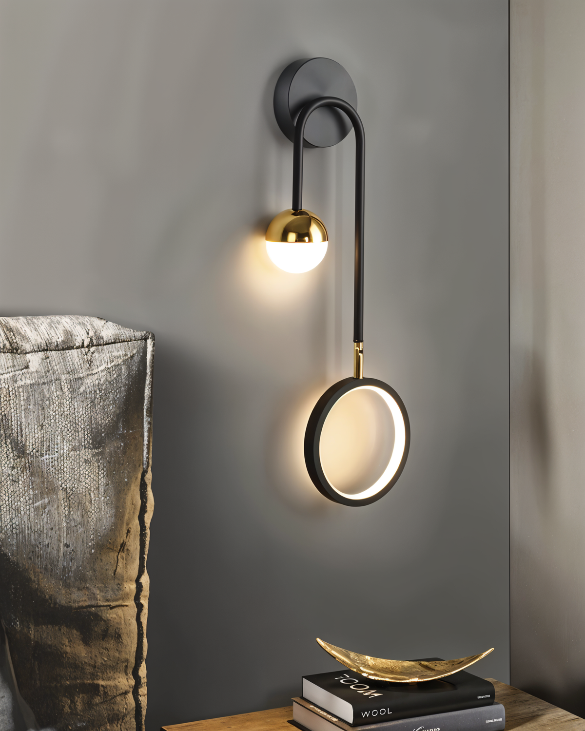 Arandela ContourGlow – Iluminação Escultural com Design de Autor