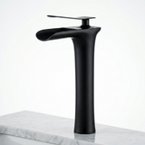 Torneira Cascata para Banheiro Monocomando com Valvula Ceramica em Metal Elegance