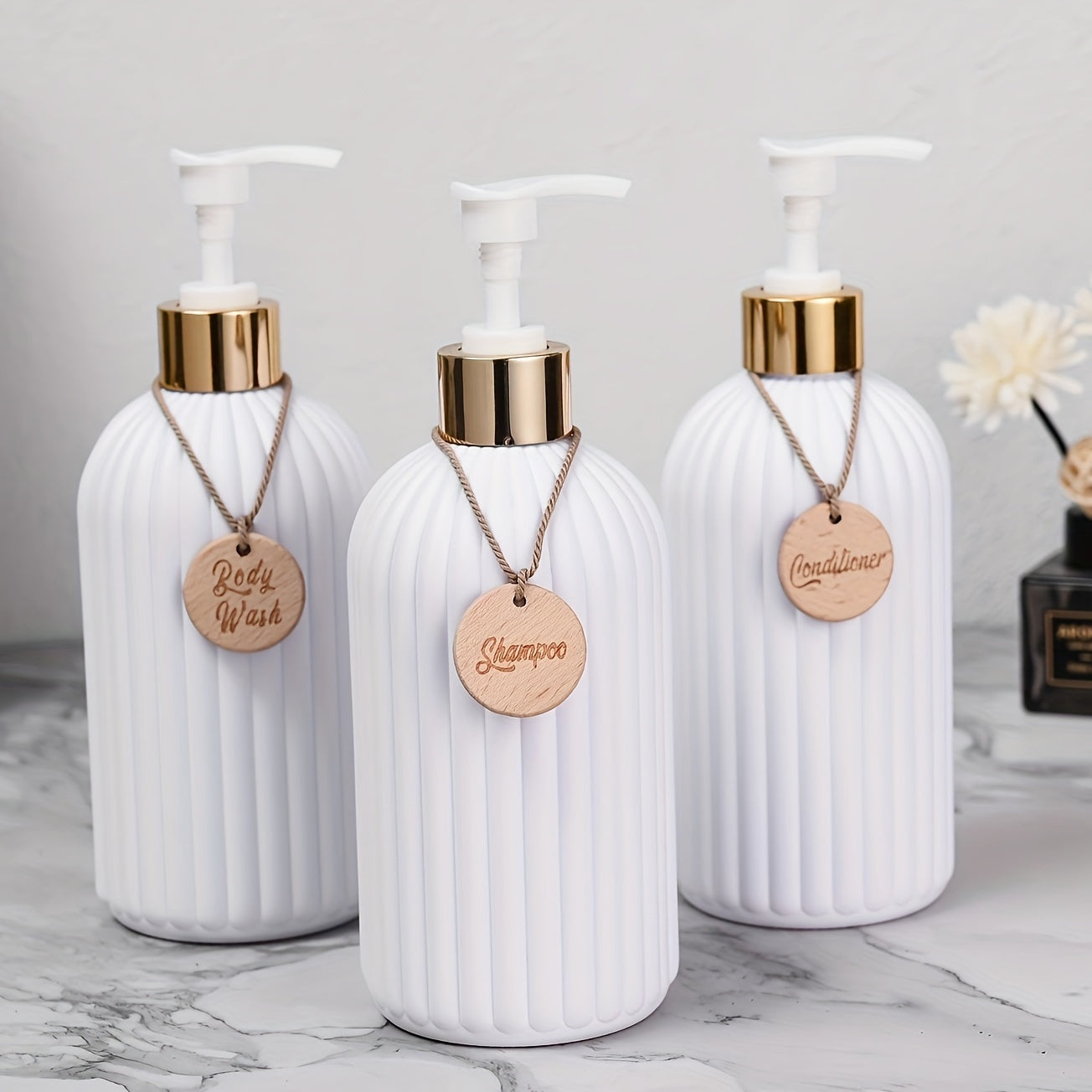 Trio Elegance™ – Dispensadores de Sabonete, Shampoo e Condicionador