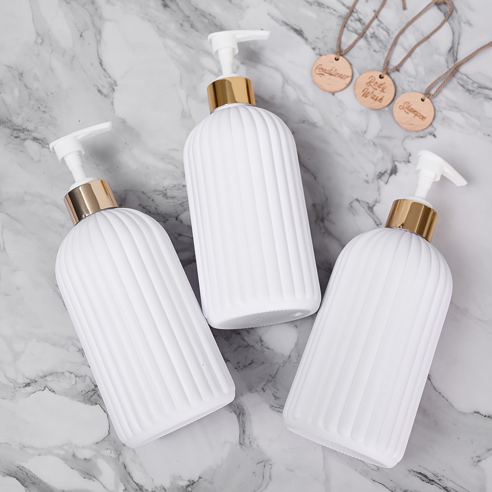 Trio Elegance™ – Dispensadores de Sabonete, Shampoo e Condicionador