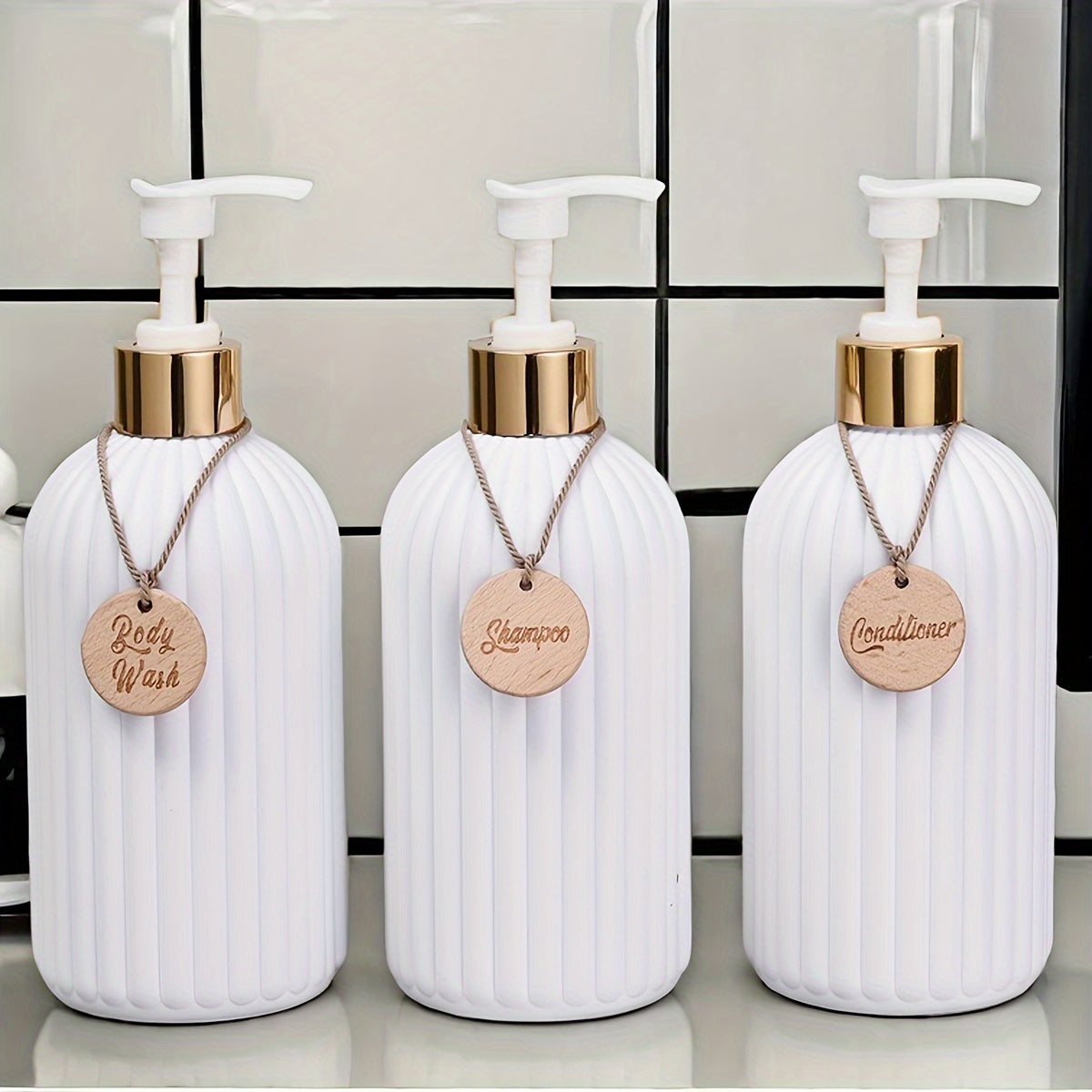 Trio Elegance™ – Dispensadores de Sabonete, Shampoo e Condicionador