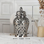 Vaso Imperial Arabesco – Cerâmica Dourada com Design Vazado