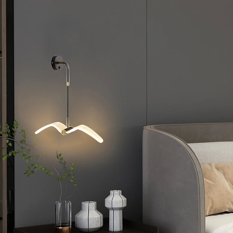 Luminaria Pendente LED Gaivota Acrilico Fosco Aluminio Dourado Bivolt 43cm SkyWings