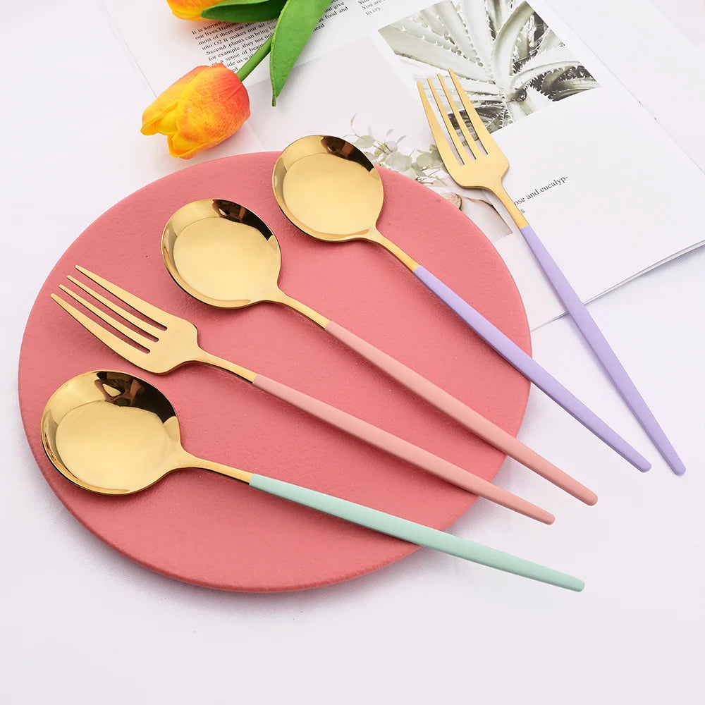 Conjunto de Talheres Lavanda Gold – 24 Peças com Toque Pastel