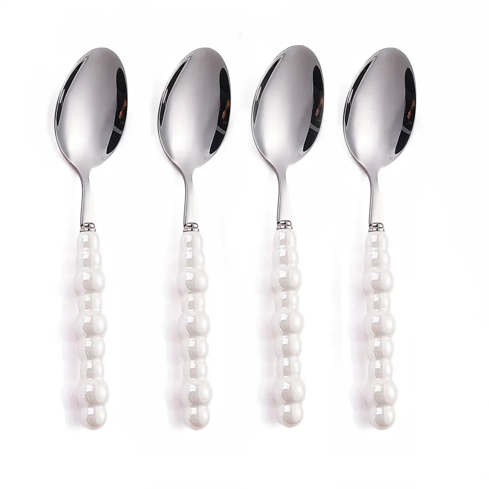 Conjunto de Talheres ColorPearl Delight – Estilo & Elegância em Cada Detalhe