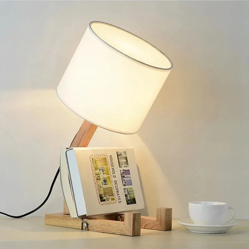 Luminaria de Mesa Articulada em Madeira com LED Formato Robo Nordic
