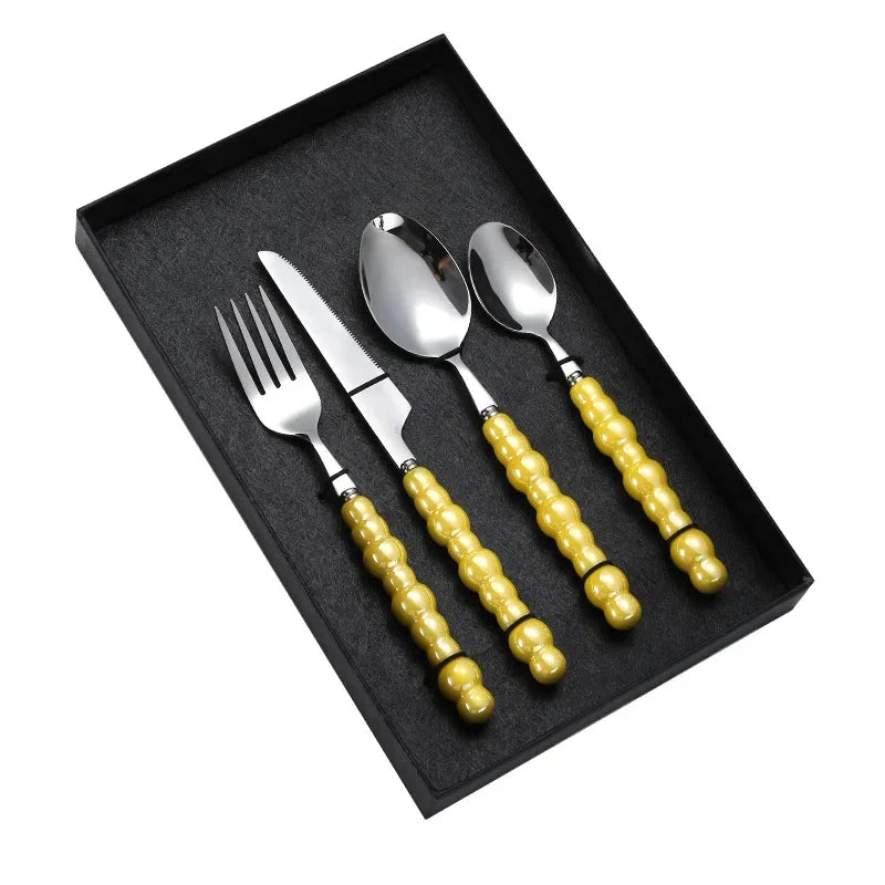 Conjunto de Talheres ColorPearl Delight – Estilo & Elegância em Cada Detalhe