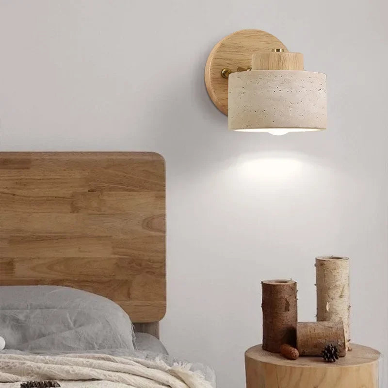 Arandela de Parede Giratória Wabi Sabi Travertino e Madeira LED Âmbar