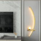 Arandela LED Curva Minimalista para Cabeceira 55cm