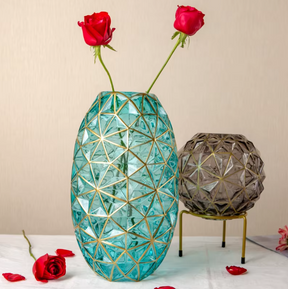 Vaso Diamante Noir – Escultura Decorativa em Vidro com Detalhes Dourados