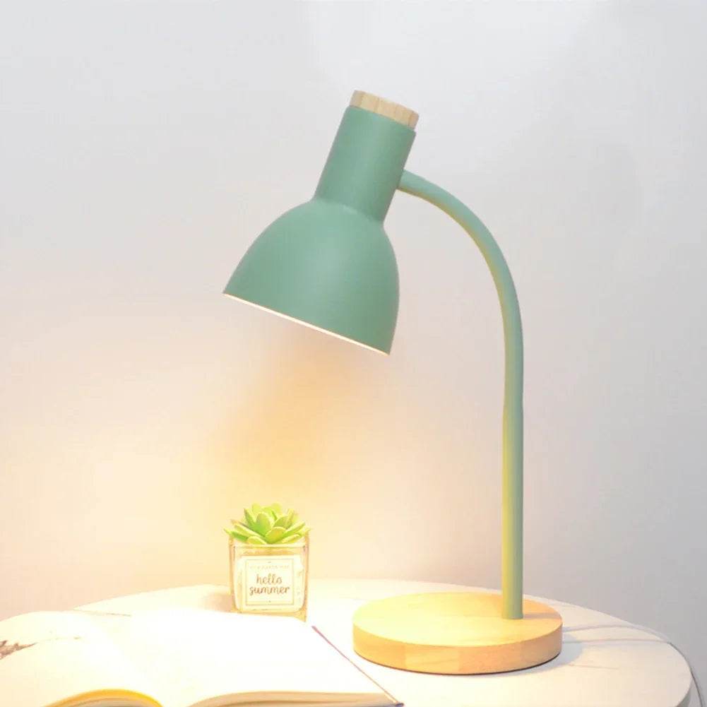 Luminária de Mesa LED Nordic Base em Madeira