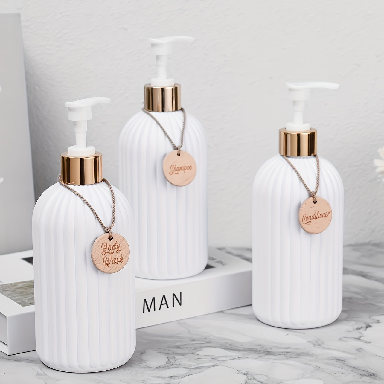 Trio Elegance™ – Dispensadores de Sabonete, Shampoo e Condicionador