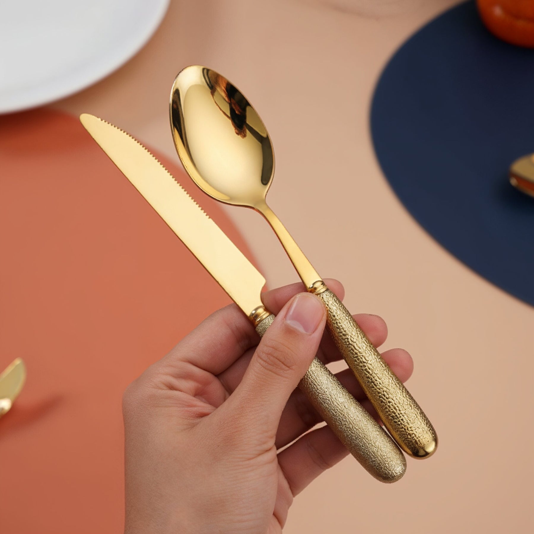 Conjunto de Talheres Dourado Imperial de Luxo com Suporte 24pcs