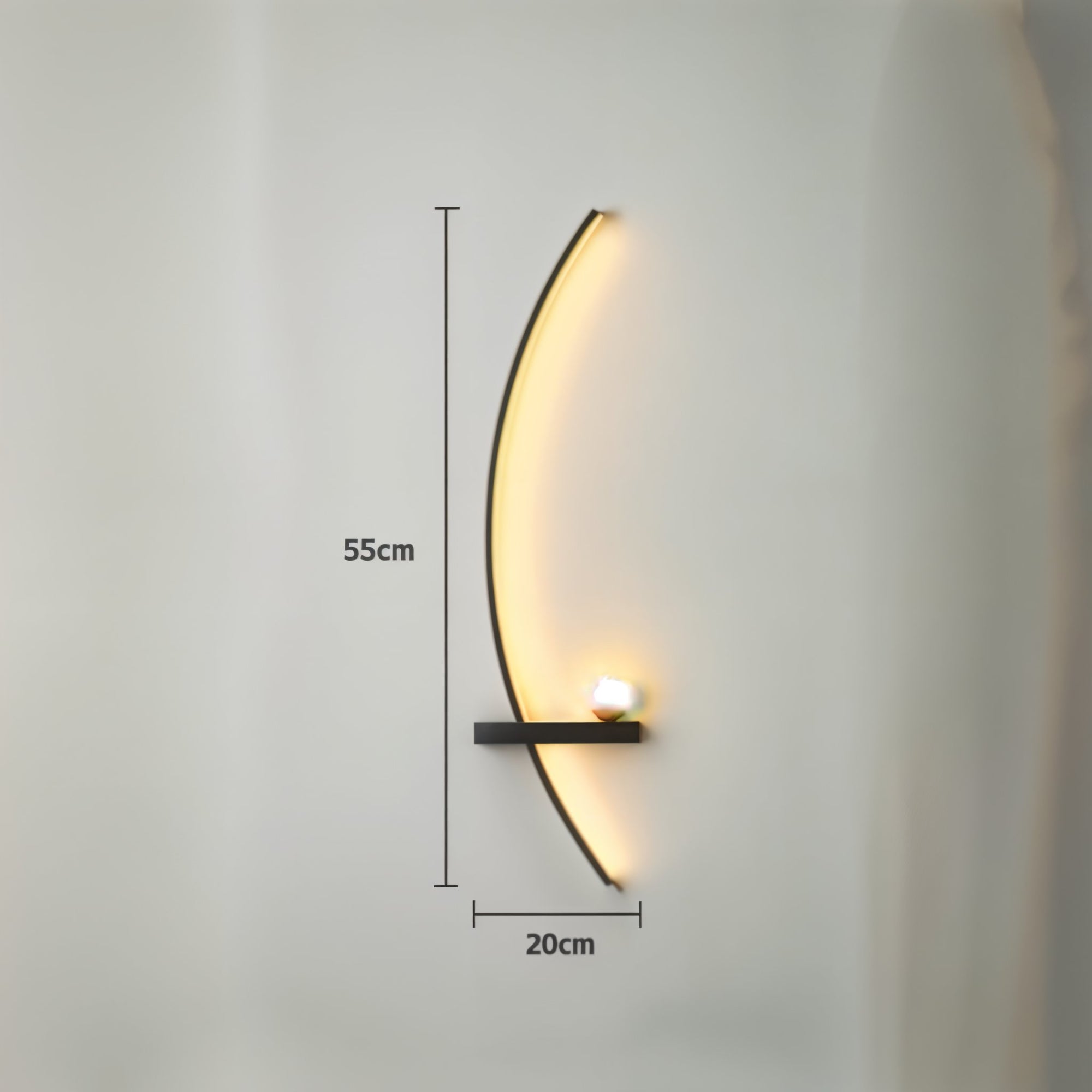 Arandela LED Curva Minimalista para Cabeceira 55cm
