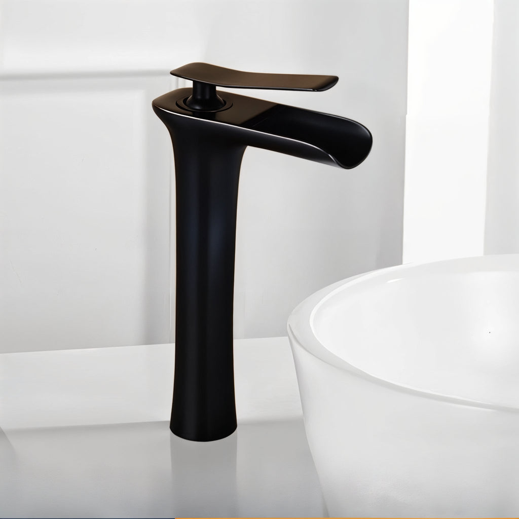 Torneira Cascata para Banheiro Monocomando com Valvula Ceramica em Metal Elegance