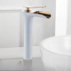 Torneira Cascata para Banheiro Monocomando com Valvula Ceramica em Metal Elegance