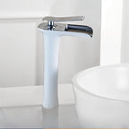 Torneira Cascata para Banheiro Monocomando com Valvula Ceramica em Metal Elegance